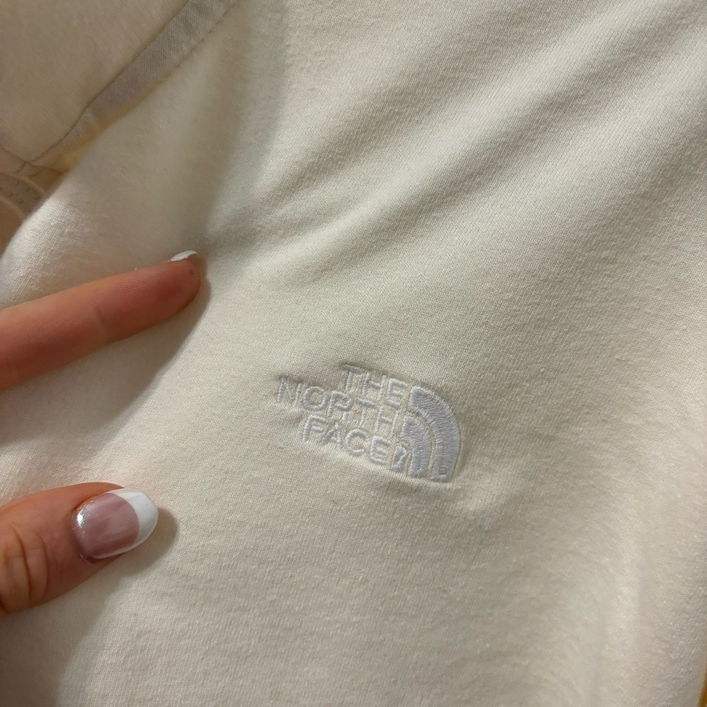 The North Face 1/4 Zip Pullover - Picture 5 of 6